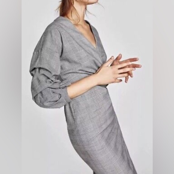 Zara Black Gray White Checkered Crossover Shift Tube Knee Length Dress - Picture 1 of 10